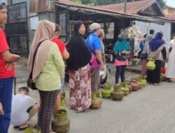 Viktor Yuan Minta Perbaiki Sistem Distribusi LPG Subsidi di Samarinda Sampai Tingkat RT