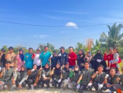 Perangkat Desa, Warga dan Mahasiswa KKN UINSI Gelar Aksi Bersih-Bersih Gotong Royong di Kantor Desa Muara Badak Ilir